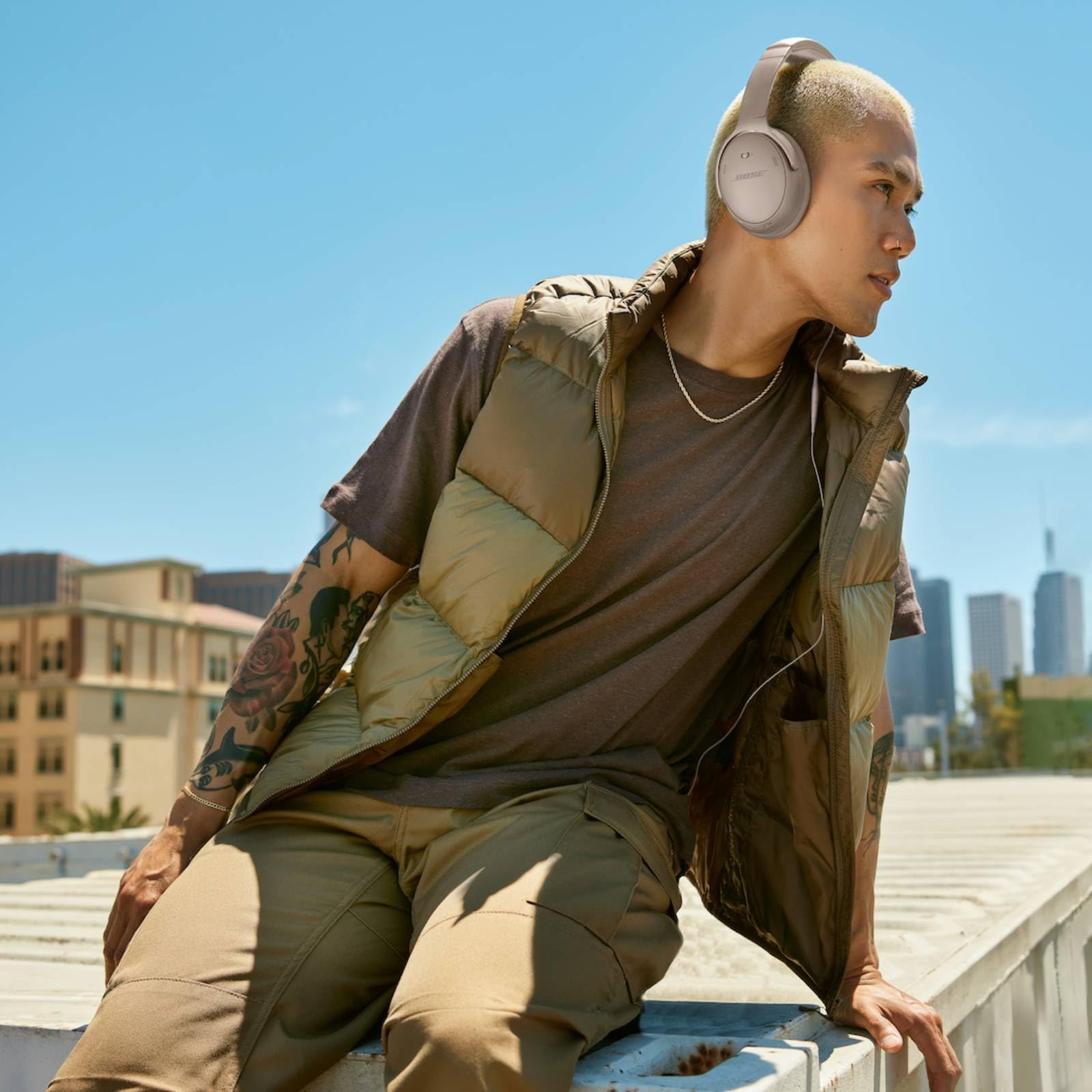 Bose New QuietComfort Wireless Noise Cancelling Headphones, Bluetooth Over Ear Headphones with Up to 24 Hours of Battery Life - Unboxed