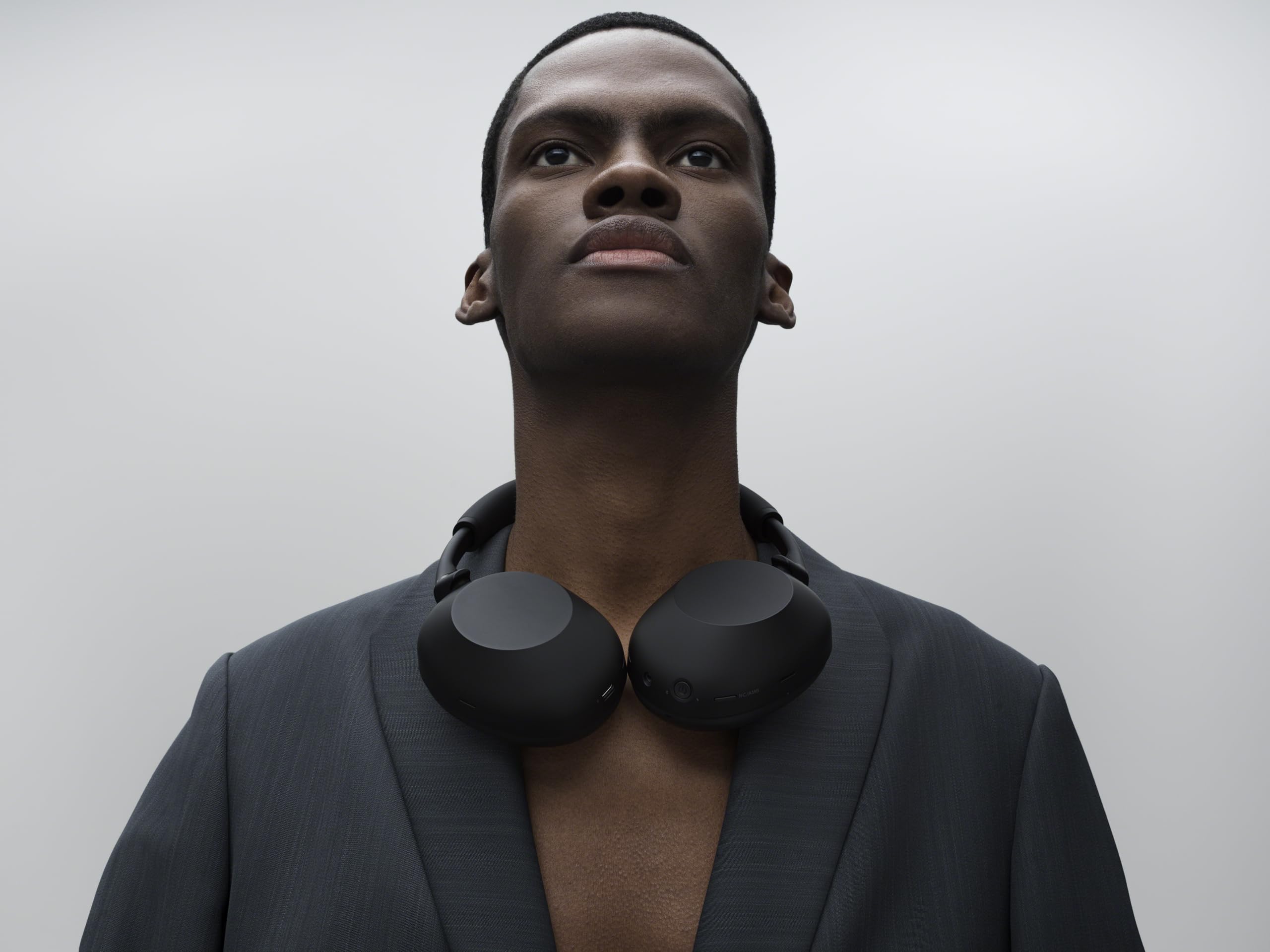 Sony WH-1000XM6 The Best Wireless Noise Canceling Headphones, HD NC Processor QN3, 12 Microphones, Adaptive NC Optimizer, Mastered by Engineers, Studio-Quality (Unboxed)