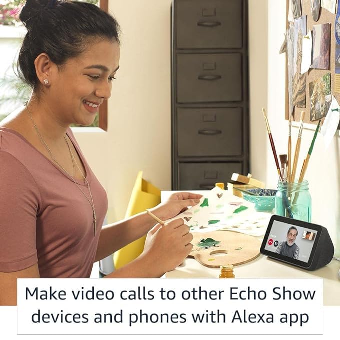 Amazon Echo Show 5 (2nd Gen) - Smart speaker with 5.5" screen, crisp sound and Alexa - Unboxed